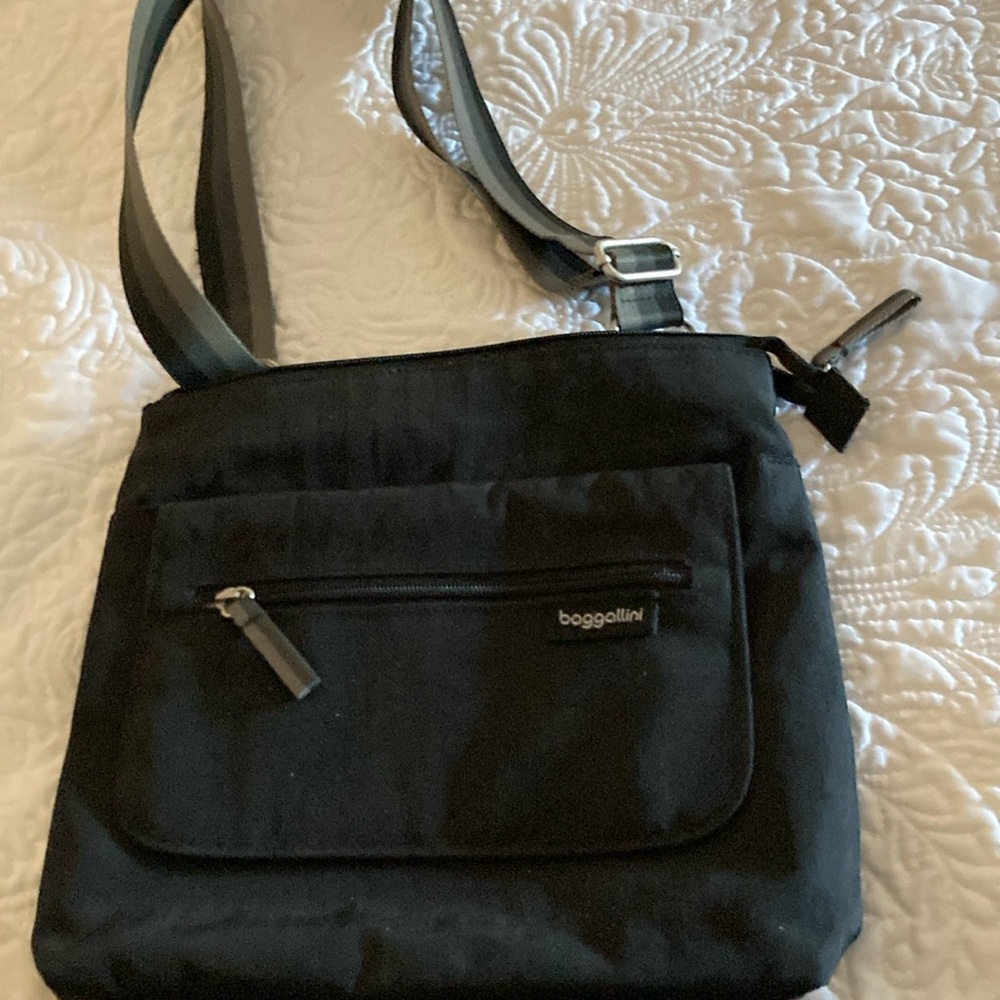 Shoulder bag